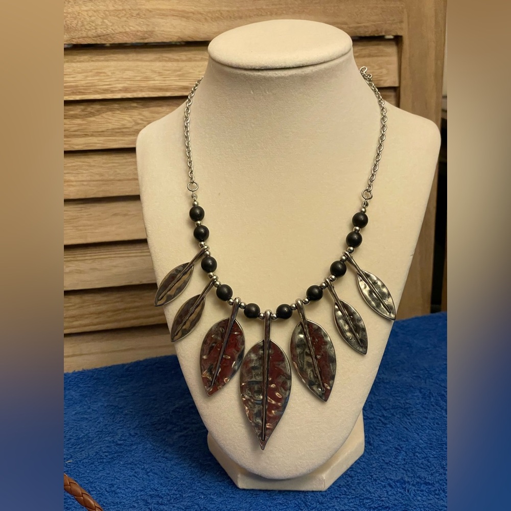Leaf Pendant Necklace with Black Beads